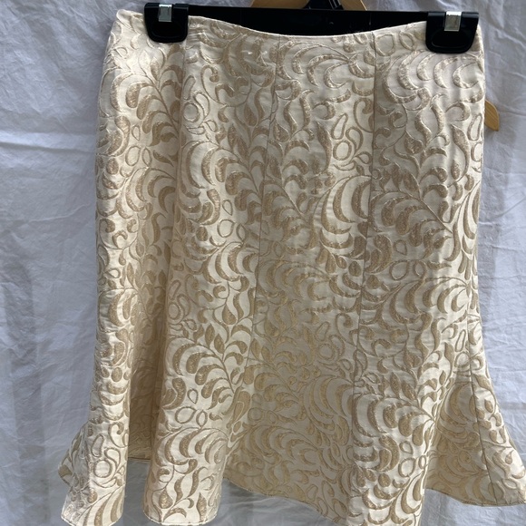 Jones New York Cream and Gold Blazer with Intricate Detailing - Picture 4 of 5